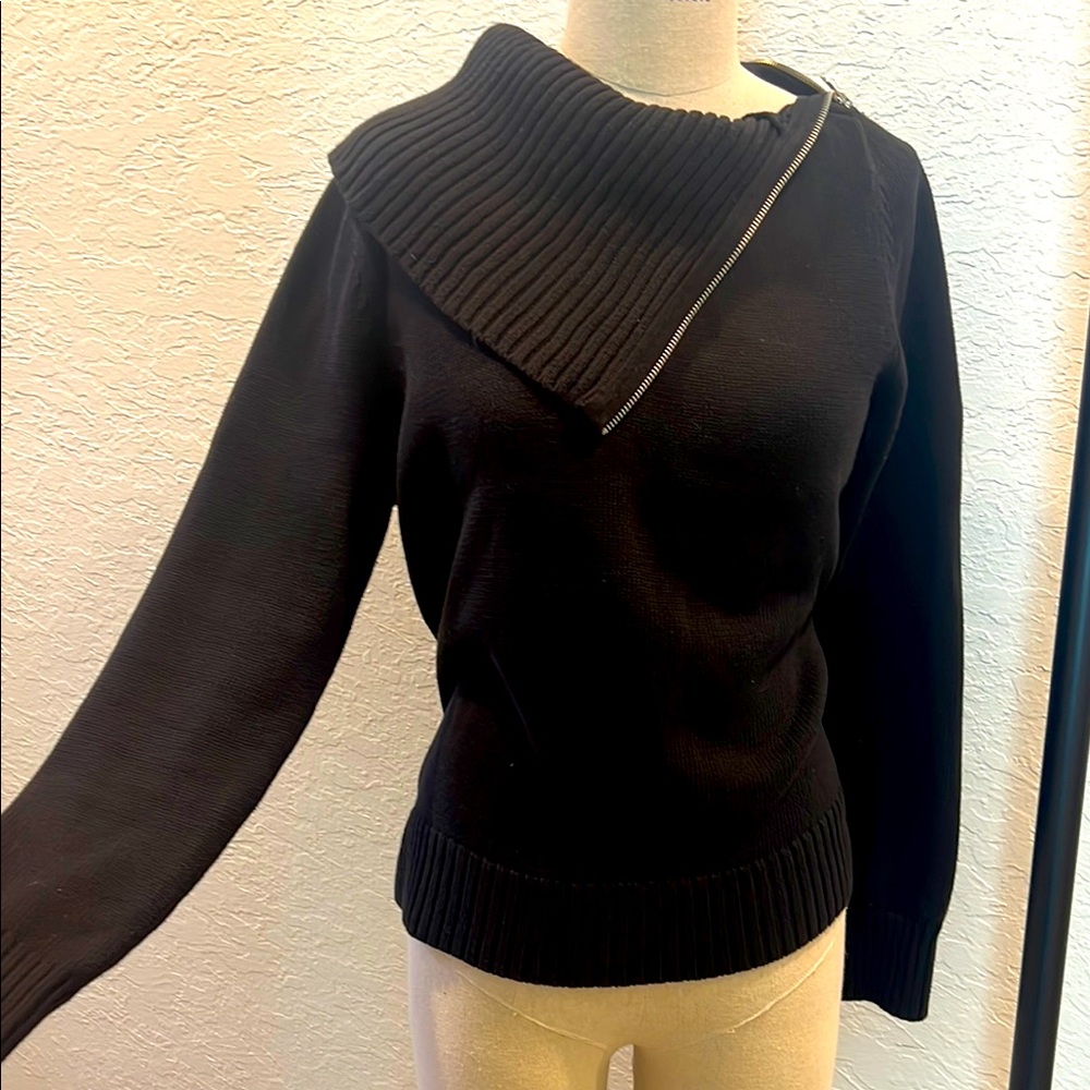 Willi Smith Black Sweater w Asymmetrical Collar & chunky silver zipper unique